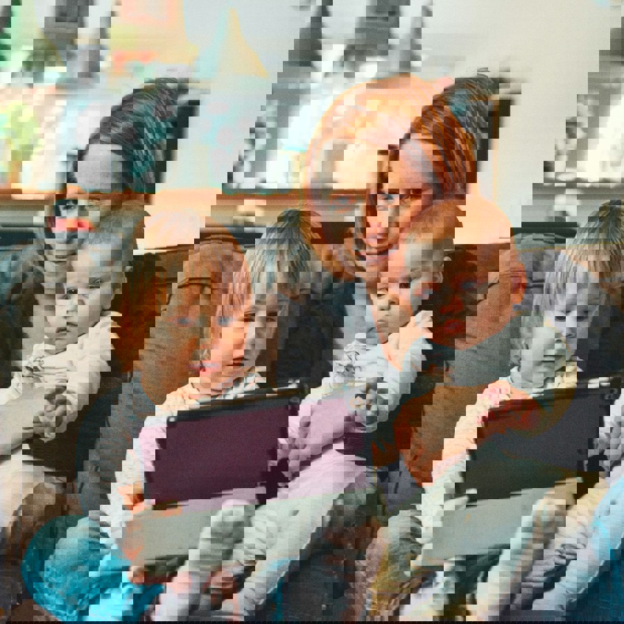 Alexander Dummer UH Xs Fiztk Unsplash